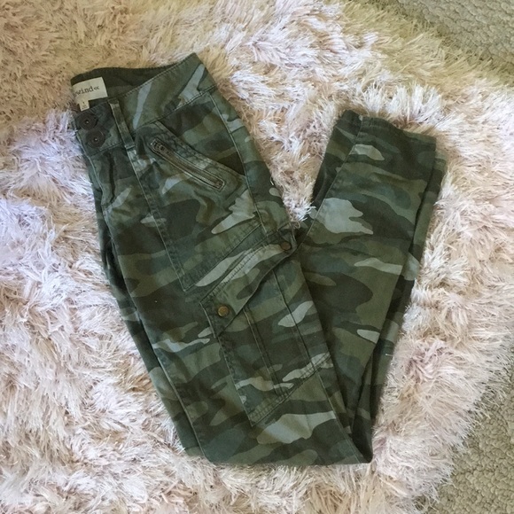 Rewind Pants - Camo cargo pants